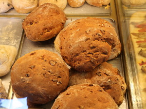 His world famous walnut bread IMG_4098a